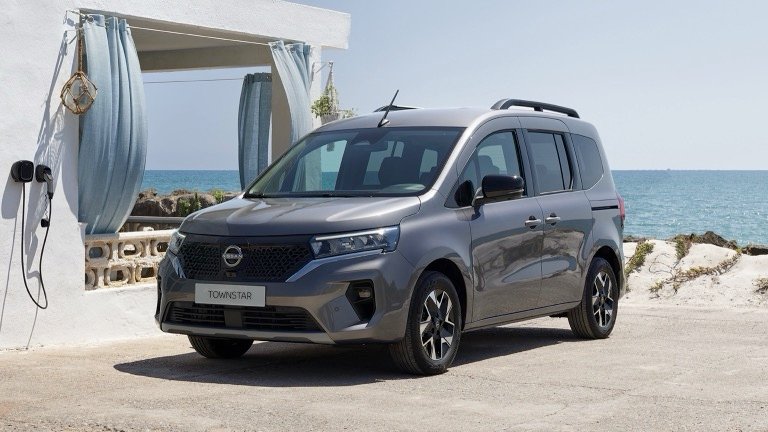 Nissan Townstar EV Passenger L2